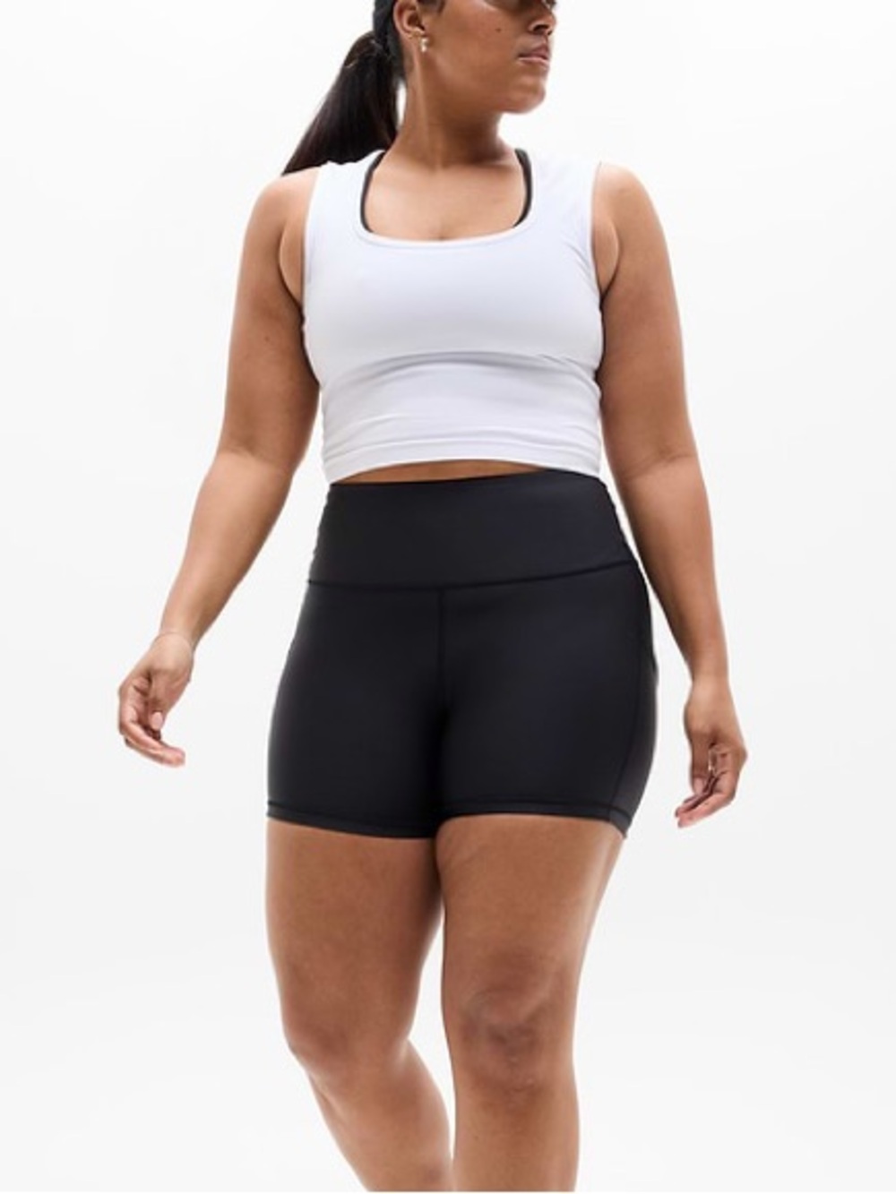 Athleta Interval Stash High Rise 5" Short size XL in Black